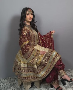 Robe traditionnelle afghane Kuchi pour femmes, manches longues, broderie artisanale en mousseline de soie, vente en gros - Product Image 2