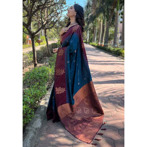 Sari de Seda Suave Azul Pavo Real con Bordado Floral y Zari, Vestido de Noche Elegante - Product Image 1