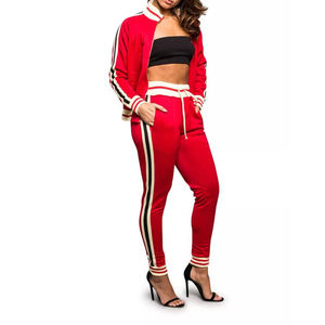 Survêtement d'hiver personnalisé pour femme 100 % coton, vêtement de sport élégant, tenue de jogging, tissu en velours côtelé rayé rouge/noir/blanc - Product Image 4