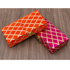 Caja de Joyería Decorativa Hecha a Mano de MDF de 8x4x2 Pulgadas para Damas de Honor Indias, Regalos de Boda, Diwali, Uso Festivo Tradicional - Product Image 1