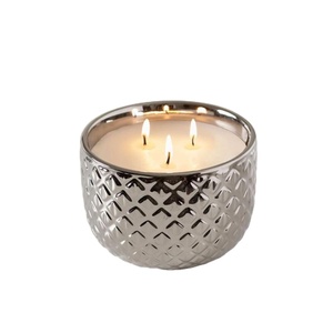 Pot de bougie de support de photophore de conception de diamant de récipient de cire en métal minimaliste de finition argentée pour la décoration à la maison pour des parties votives - Product Image 1