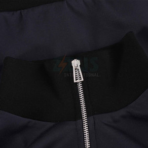 เสื้อแจ็คเก็ตเทรนนิ่งผู้ชายแบบใหม่ ราคาส่ง คุณภาพดี รับสกรีนโลโก้ เสื้อแจ็คเก็ตเทรนนิ่งผู้ชายสำหรับฤดูหนาว - Product Image 3