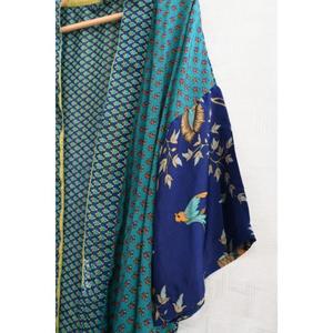 Kimono corto de seda india hecho a mano para mujer, bata estampada, ropa de dormir, ropa de estar por casa - Product Image 3