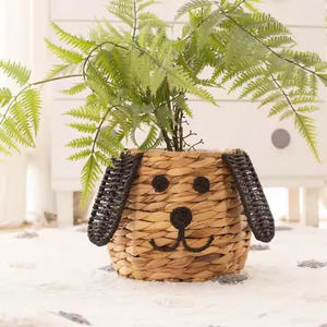 Cesta de Almacenamiento Redonda Moderna y Ecológica de Ratán Natural con Forma de Perro y Asa - Product Image 1