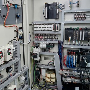 Panel de Distribución de Energía, Totalmente Automático, Voltaje Personalizable, Servicios de Ensamblaje con Suministro Completo de Materiales - Product Image 2