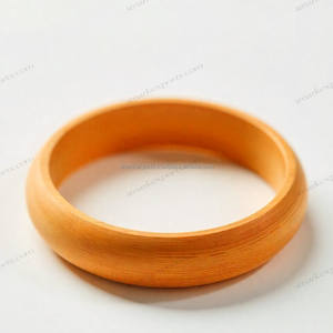 Bracelet en bois fait main de qualité supérieure pour femmes |   Bijoux en bois de hêtre à vapeur au design élégant |   Finition lisse, écologique, léger, durable - Product Image 1