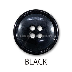 Decoración de cuero pulido de 4 agujeros de varios colores de forma única para abrigos Botón de búfalo natural Prendas de lujo de la India con - Product Image 5