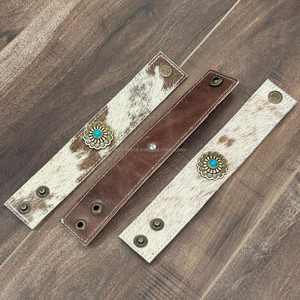 Brazalete de muñeca de cuero de vaca personalizado a la moda brazaletes con dos botones a presión ajustables muñequera de cuero genuino para Unisex - Product Image 6