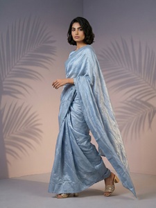 Sari en soie de framboise pure Elite Weaves brodé avec des motifs Leheriya et une bordure à sequins - Product Image 3