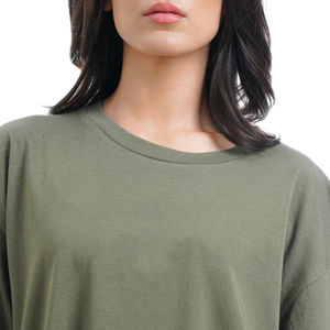 Camiseta Holgada de Corte Relajado para Mujer, Estilo Casual, Hombros Caídos, Algodón, Diseño Liso, Hecha en Pakistán - Product Image 4