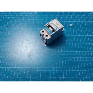 Série Fuji CP30F - Protecteur de circuit bipolaire MCP CP30FM-2P005, utilisé comme pièce détachée pour équipement semi-conducteur d'époque - Product Image 6