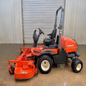 Tondeuse autoportée Kubota F2690, moteur à essence 4 temps 173 cm³, lame rotative autopropulsée, décharge arrière, qualité industrielle - Product Image 3
