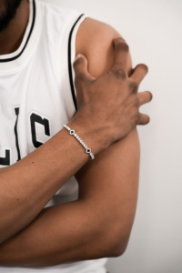 Bracelet tennis en argent 925 pour homme, motif croix, serti de diamants moissanite, élégant, bijou de fiançailles, cadeau pour homme - Product Image 4