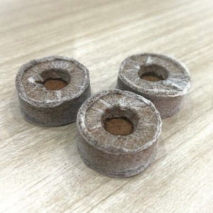 Proveedor mayorista de pellets de fibra de coco para inicio de cultivo, suministra discos de cocopeat comprimidos. - Product Image 1
