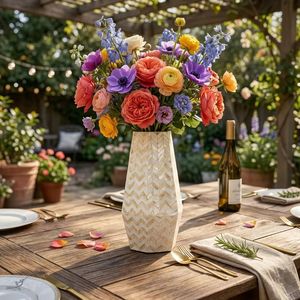 Vase décoratif haut en forme de prisme, mosaïque chevron en or avec incrustation de nacre naturelle, fait main, pour la décoration de la maison - Product Image 5