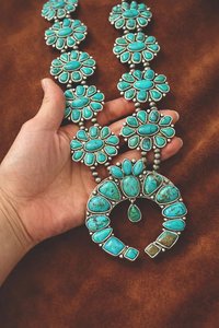 Collier Bohème Grand Turquoise Fait Main Squash Blossom, Bijou Statement Style Sud-ouest pour Femme, Idéal Cadeau - Product Image 3