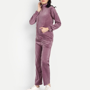 Survêtement en velours pour femme avec logo personnalisé, ensemble de jogging en velours, tenue de sport en velours - Product Image 1