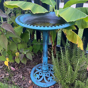 Bain d'oiseaux en métal design, accessoire de jardin extérieur, aspect élégant, construction durable pour attirer les oiseaux et décorer. - Product Image 6