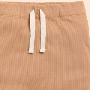 Leggings en bambou élasthanne biologique de qualité supérieure avec cordon de serrage Pantalons et shorts camel pour bébé - Product Image 3