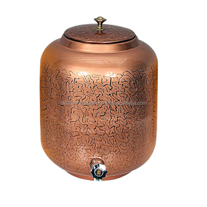 Distributeur d'eau en cuivre pur fabriqué à la main de pot d'eau de qualité supérieure de conception classique avec des avantages ayurvédiques pour la santé pour l'hôtel à la maison - Product Image 6