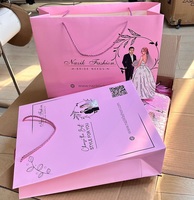 Kozmetik, Giyim ve Hediye Paketleme için Kabartmalı Logolu Özel Beyaz Premium Lüks Karton Kağıt Çanta