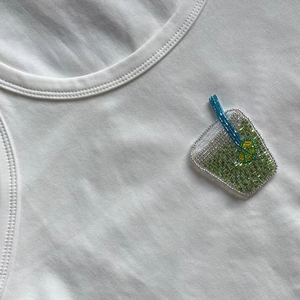 Camiseta Blanca de Algodón con Bordado Floral Tropical Minimalista, Top de Moda con Lentejuelas y Cuentas, Estilo Resort, para Mujer - Product Image 2