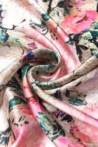 Élégant foulard en soie pour femme, impression personnalisée, luxe, carré, pour la tête ou le cou, motif personnalisé, vente en gros - Product Image 3