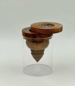 Brûleur d'encens aromatique religieux en bois de santal fait main avec un design rétro pour la décoration de la maison - Product Image 1