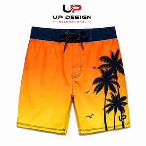 Shorts de Playa para Hombre de Secado Rápido, 100% Algodón, con Estampado de Palmeras en Degradado Naranja y Amarillo, Personalizables con Logotipo OEM - Product Image 1