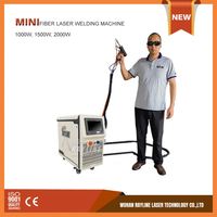 Système de soudage laser refroidi par air mini 4-en-1 2000W avec écran tactile intelligent et alimentation automatique sans refroidisseur d'eau