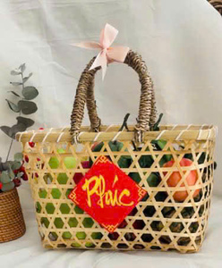 Panier de rangement en bambou tissé à la main avec motif géométrique, organisateur d'accessoires pour chambre d'hôtel, exportateur et fabricant en gros du Vietnam - Product Image 4