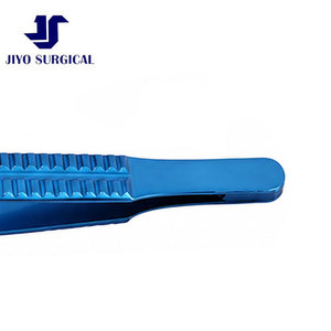 Pinzas Corneales Premium de Titanio Troutman-Barraquer Colibri de 2 7/8 Pulgadas con Dientes 1x2 de 0.12 mm y 45° °   Puntas Anguladas para Uso Oftálmico - Product Image 6