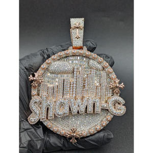 Pendentif Hip Hop personnalisé pour homme et femme avec diamants de laboratoire sertis à la main, plaqué or 18 carats, argent 925 - Product Image 1