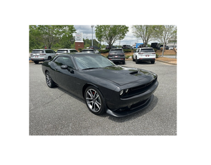 Excellent prix sur un Dodge Challenger R/T Premium d'occasion 2022 - Product Image 2