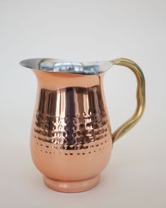 Jarra de Cobre Martillado con Asa de Latón, Jarra de Alta Calidad para Agua, Jugo, Leche, para Hoteles, Restaurantes, Servicios de Catering y Uso en la Cocina - Product Image 4