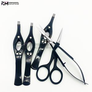 ชุดกรรไกรตัดหนังกำพร้า/กรรไกรตัดขนคิ้ว/แหนบคิ้ว คุณภาพดีที่สุดจาก RMI ปลายเงินเคลือบด้านสีดำด้าน / กรรไกรสปริง / แหนบคิ้ว - Product Image 3