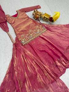 KURTI LAHENGA DUPATTA FANDY, Traje de Fiesta Vintage con Bordado de Hilo de Seda, Lentejuelas y Perlas, de Corte Regular y Largo hasta el Suelo - Product Image 6