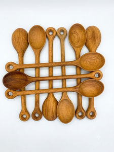 Cuchara de madera con acabado oscuro para decoración elegante de la cocina, para remover bebidas calientes, servir postres, cestas navideñas y regalos, procedente de Vietnam. - Product Image 2