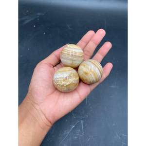 ลูกบอลคริสตัลสีแดง Crazylace ขนาด 3-5 ซม. สำหรับตกแต่งและดักแสงอาทิตย์ - Product Image 1