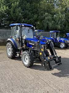 Tractor Lovol listo para aplicaciones agrícolas, de construcción y transporte con un fuerte equipo agrícola. - Product Image 1