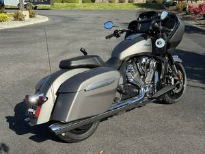 Meilleur prix 2025 Indian Challenger Heavy Metal Smoke Nouvelle Moto de Tourisme - Product Image 3