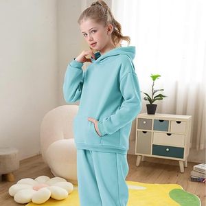ชุดวอร์มเด็ก 2 ชิ้น เสื้อฮู้ดและกางเกง รับทำโลโก้ สั่งซื้อจำนวนมาก - Product Image 3