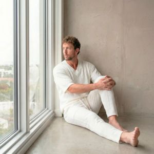 Ensemble de survêtement pour homme personnalisé, tissu côtelé, t-shirt à col en V avec pantalon de jogging, vêtements décontractés - Product Image 6