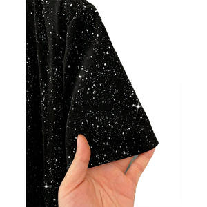 Camiseta de Lujo para Hombre con Estampado Brillante, Negra con Puntos, de Moda, de Algodón, Informal, Fabricante OEM de Camisetas de Marca Privada - Product Image 3