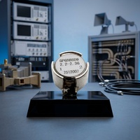 Isolateur de ligne en bande haute performance série GGDN253209 / Isolateur RF de ligne en bande / Isolateur haute puissance à insertion directe / Isolateur RF