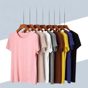 Camiseta Básica de Algodón para Hombre, Color Sólido, Manga Corta, Cuello Redondo, Corte Regular Informal, Transpirable, Tejido Liso Teñido - Product Image 1