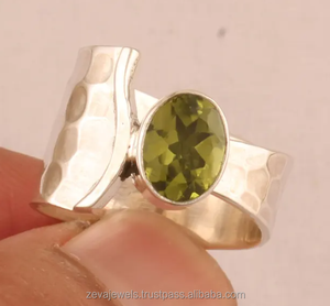 แหวนควอตซ์เพอริดอตเงิน925ทุบแหวนแฟชั่นดีไซน์แบบพื้นผิวแหวนฮิปปี้แนวโบโฮ - Product Image 1