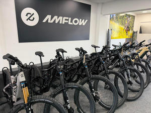 Bicicleta Eléctrica de Montaña Amflow PX Carbon 2026, Potencia Pico de 1500 W, Batería de Litio de <span class=keywords><strong>700</strong></span> Wh - Product Image 4
