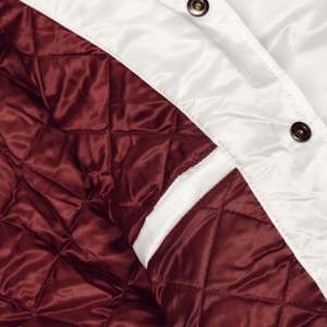 Chaqueta Varsity de Satén Premium para Hombre 2026, Chaqueta Bomber de Satén Blanca con Parches de Chenilla Marrón, Estilo Urbano HD - Product Image 2