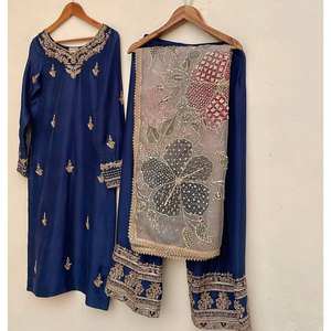 Hermoso Salwar Kameez de Algodón para Fiestas, Top y Pantalón con Dupatta - Product Image 4